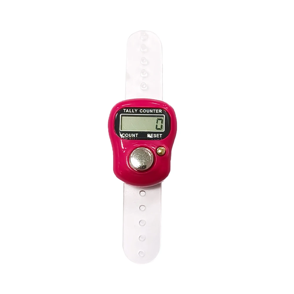 A transseksual ozini dildo va cums ustidan impales