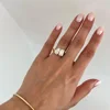 Pera y octágono (amarillo de 18 quilates)
