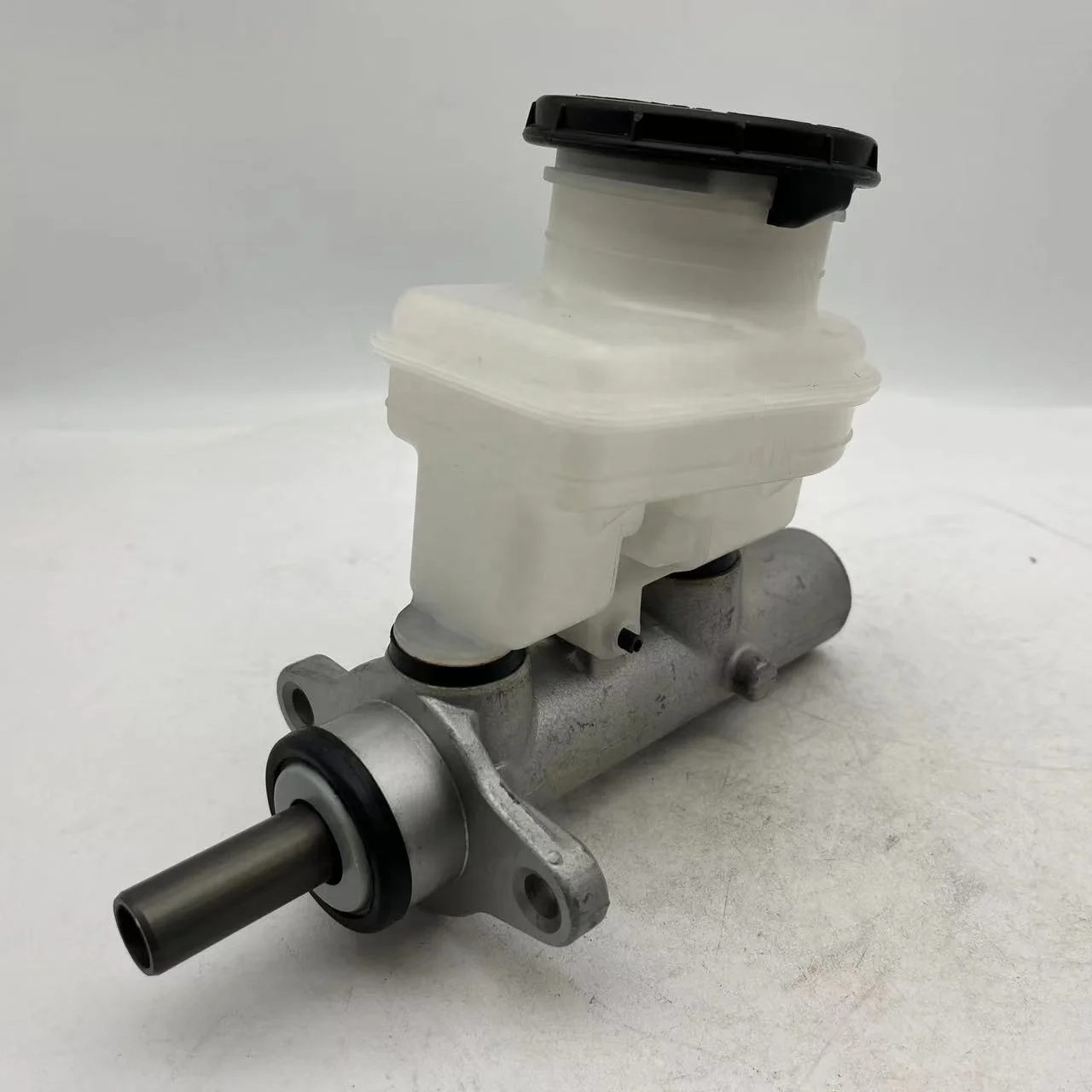 マジママ Brake Master Cylinder For ISUZU D-max 4JJ-4JK 2007-11 No.28