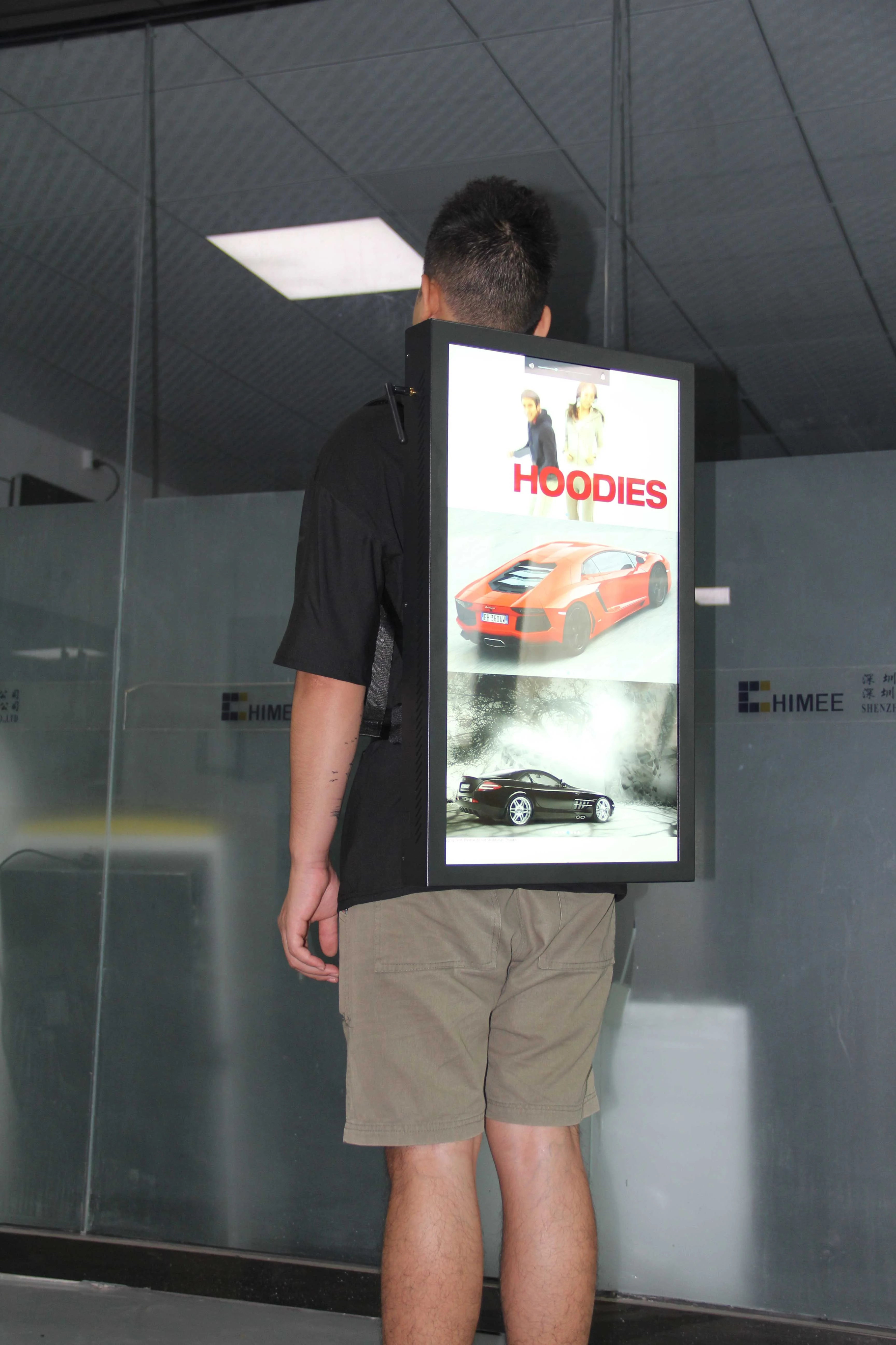 Рекламный плеер 27 дюймов, портативный мобильный ЖК-экран, батарея для ходьбы, цифровой рюкзак, рекламный щит