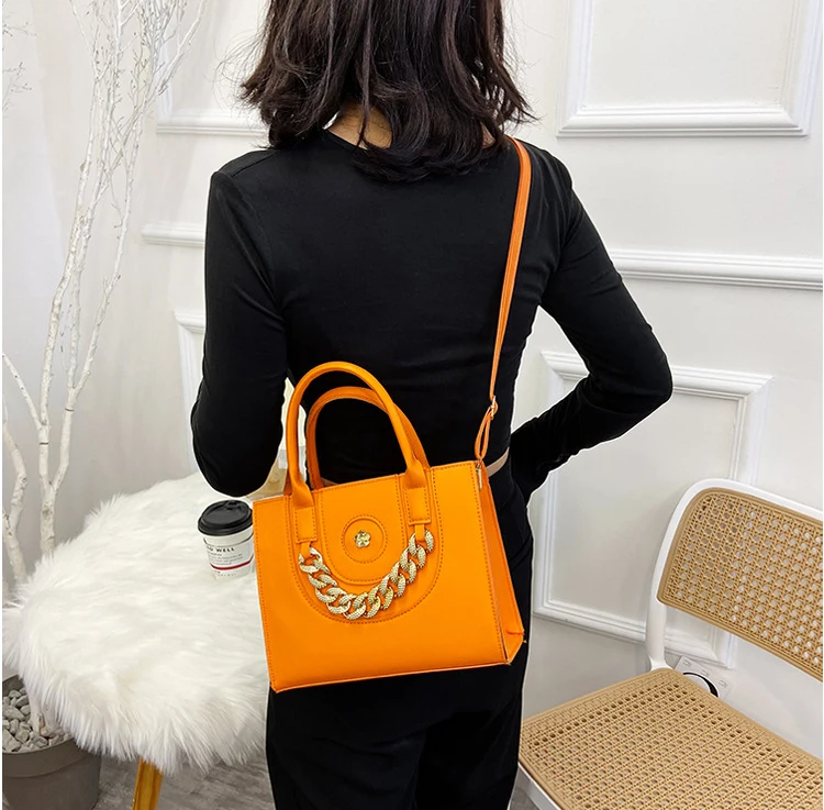 Fashion Design Chain Sling Bags For Women Popular Large Shoulder Bags