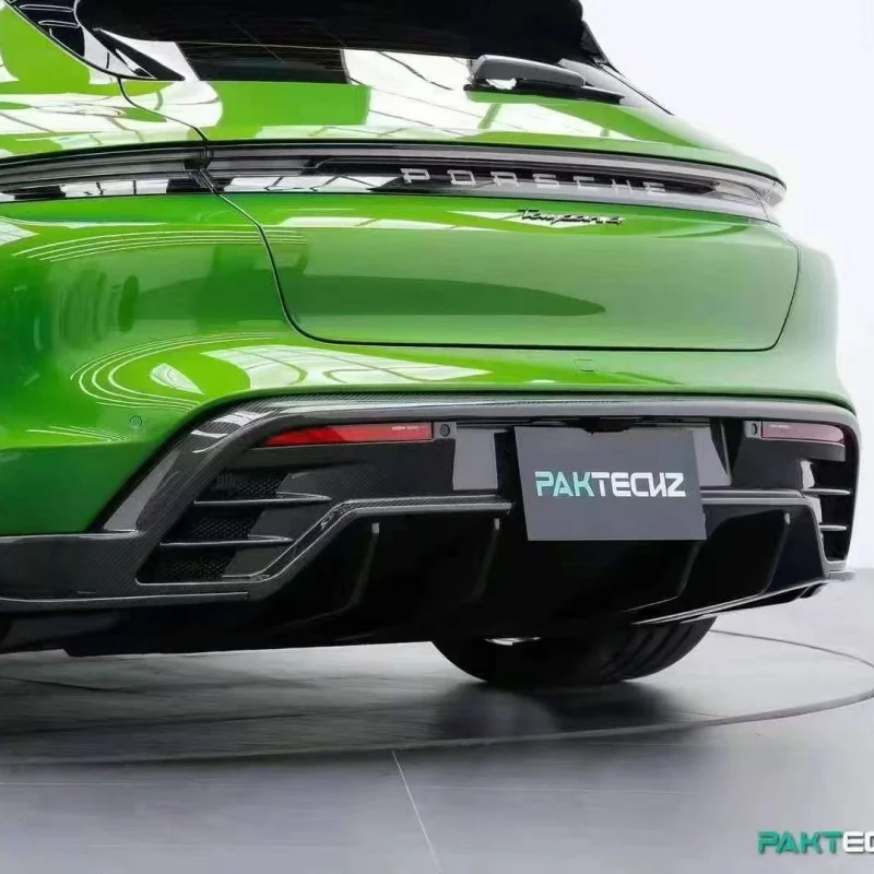 Lábio Traseiro para Porsche Taycan foto 5