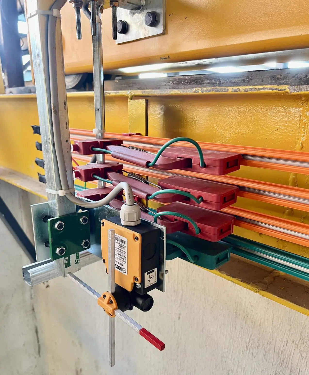 MARCH Crane Hoist Electrical Busbar 50AMP Current Collector