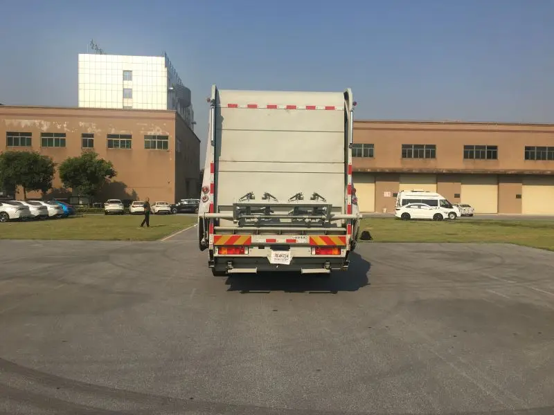 EQ5253ZYSS6 rear loading compression garbage truck Dongfeng sanitation and transportation truck
