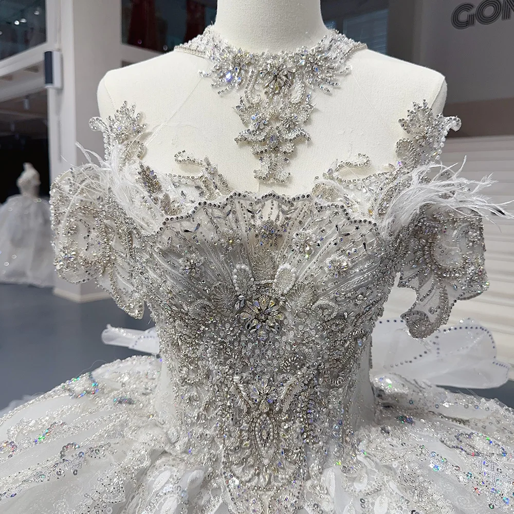 Beaded Wedding Dress Short Sleeve Lace Princess Bride Ball Gown Swansarah Plus Size Vestido de Novia Mn274 Beaded Wedding Dress Short Sleeve Lace Princess Bride Ball Gown Swansarah Plus Size Vestido de Novia Mn274