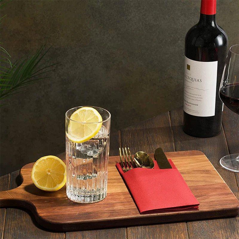 Цветные салфетки одноразовые с воздушной уложкой