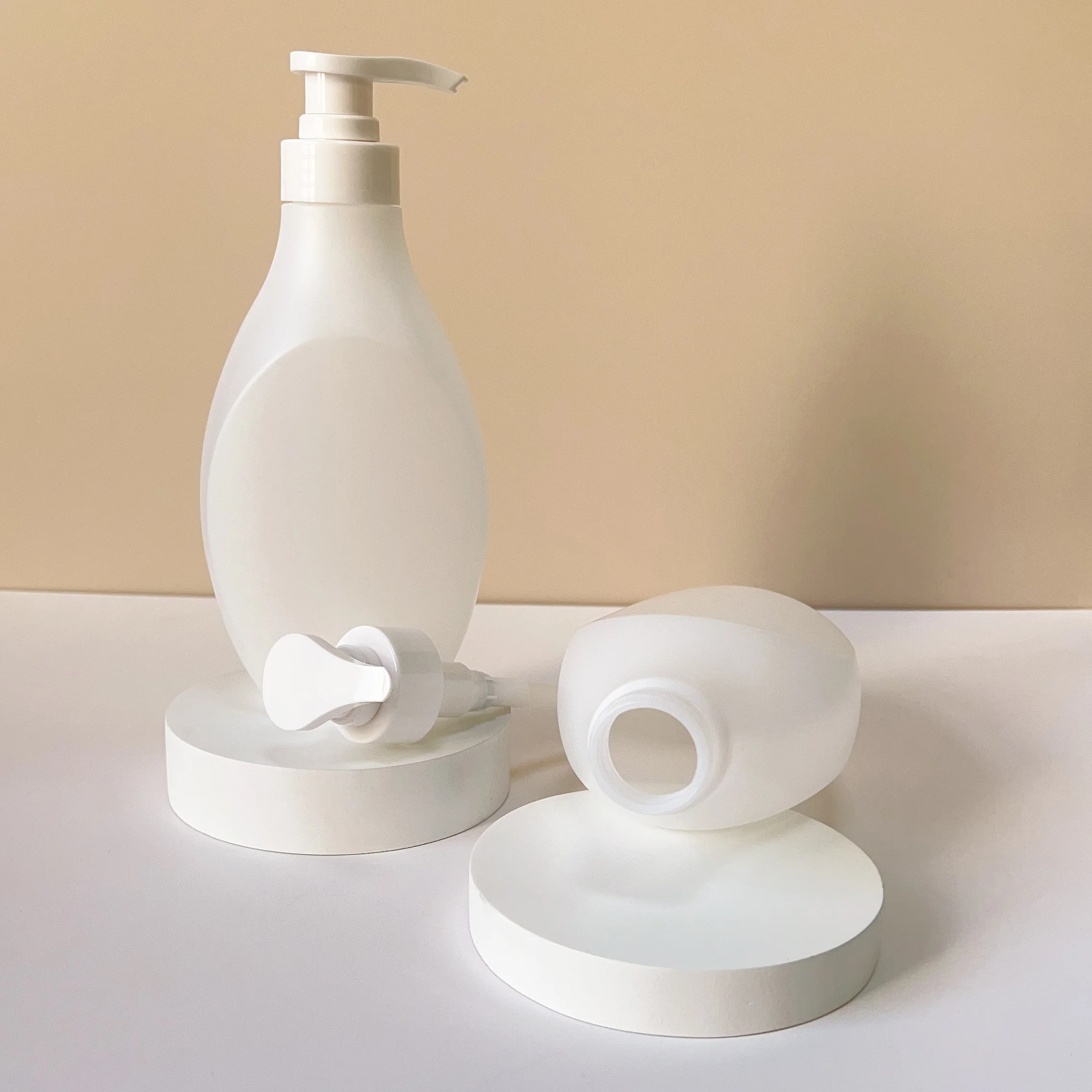 Factory Supply 500ML HDPE Travel Makeup Cosmetics Shampoo Cleanser Hand Lotion Plastic Bottle