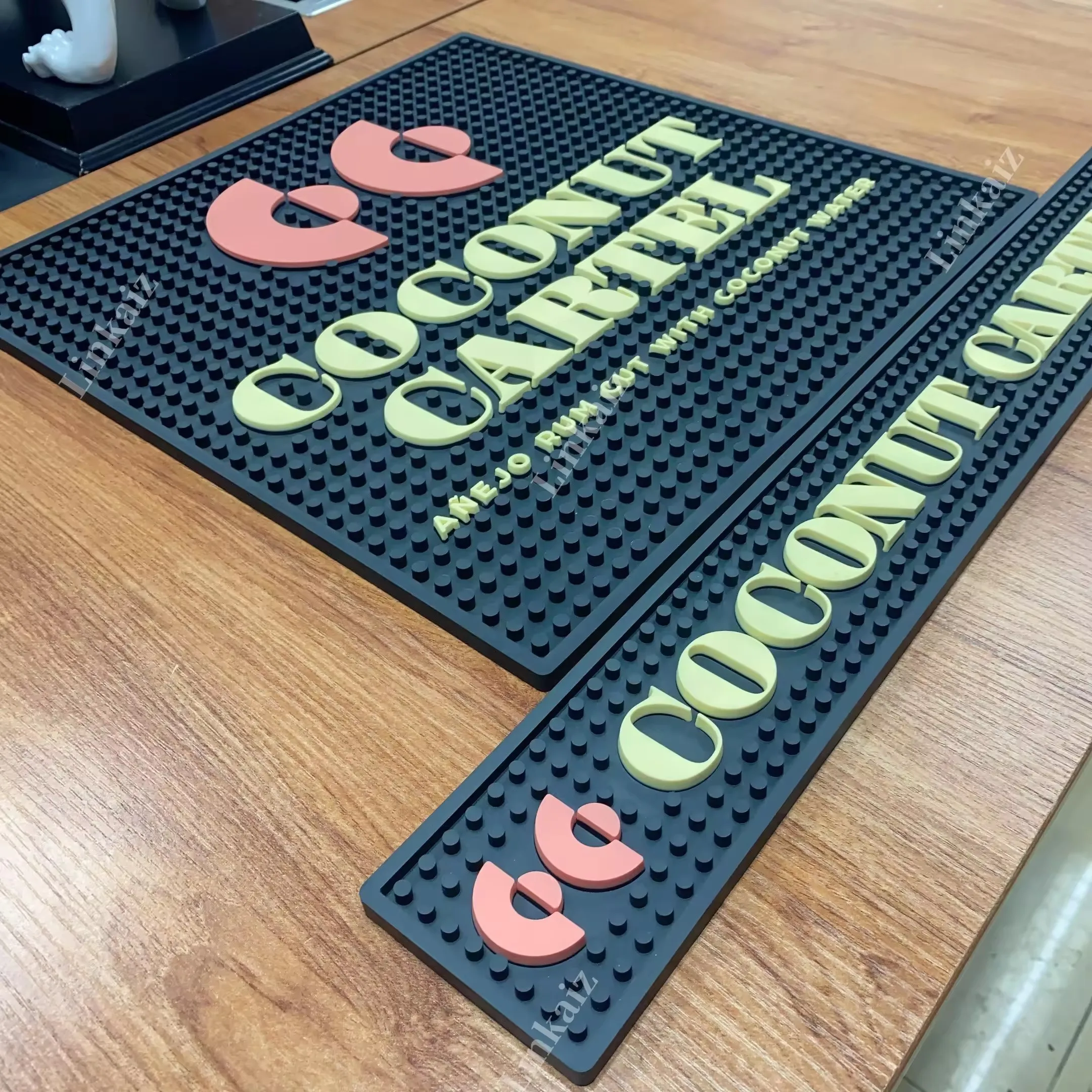 Factory Custom 60x15cm Anti-Slip PVC Rubber Bar Mats Square Silicone Beer Mat with Personalized Logo Smile Design