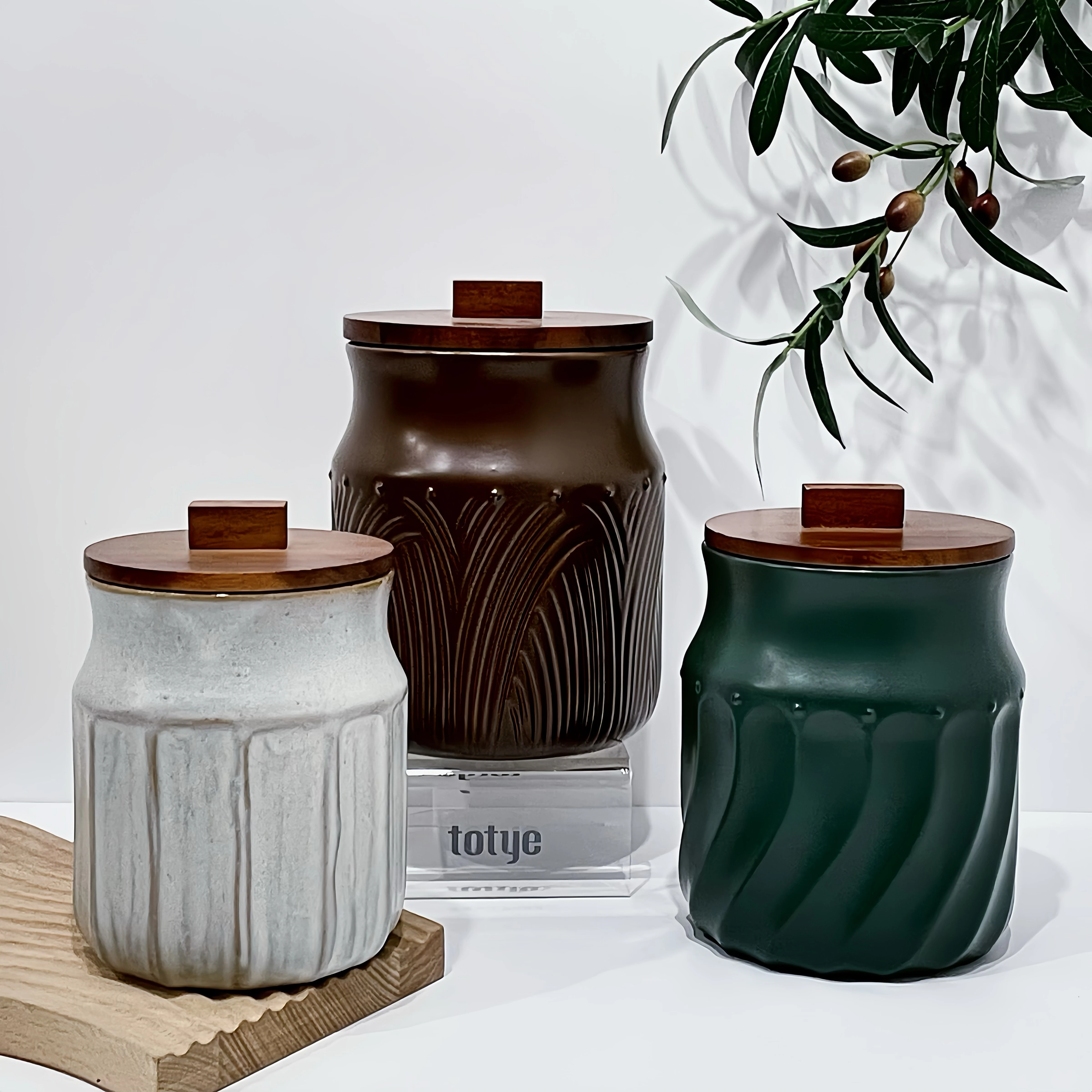 Japan Retro Solid Color Embossed Stripe Dried Spices Coffee Tea Sugar sealed Storage Jars Ceramic Canister with Wooden Lid