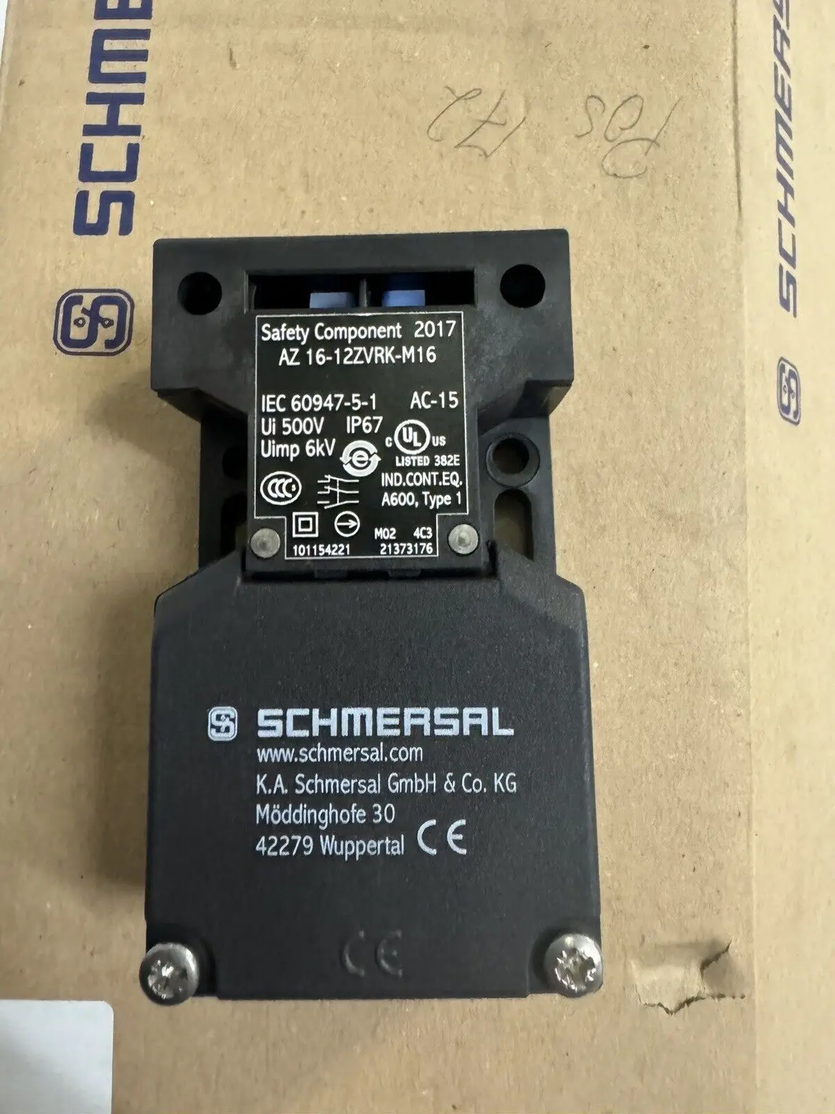 SCHMERSAL AZ 16-12ZVRK-M16 Safety Door Lock Switch - Original German