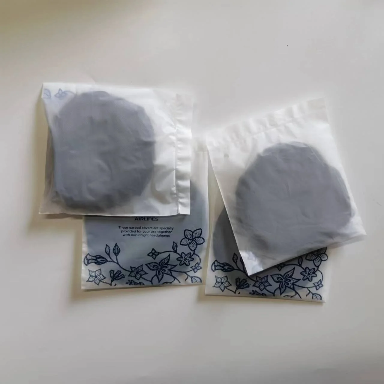 Biodegradable Packing Bag Disposable Cover Headphone Non Woven Airlines Ear Pad Cover manufacture