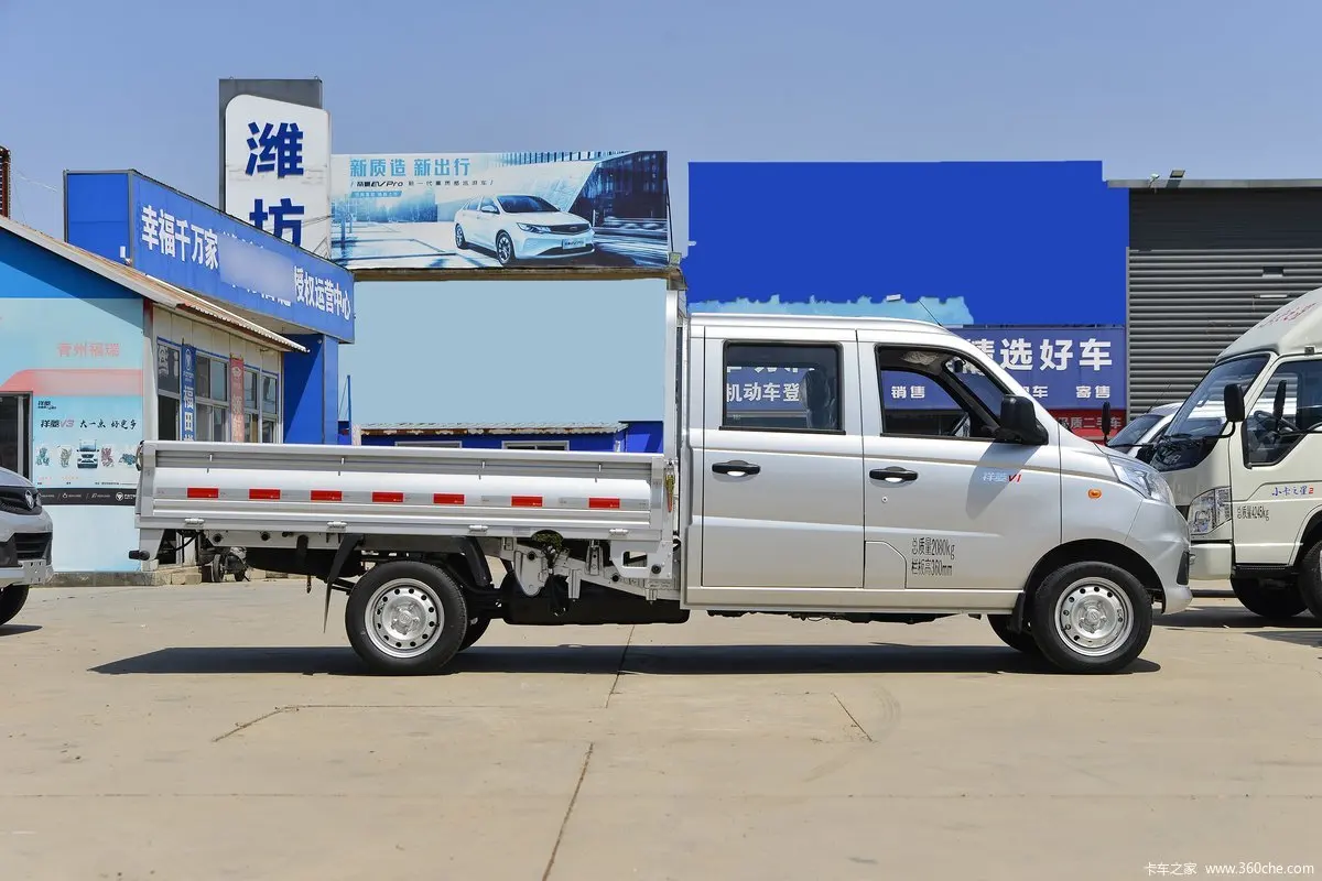 China Brand Foton 4x2 Cargo Truck Foton Xiangling V1 2tons 90hp Cheap Small Mini Cargo Light Lorry Truck For Sale manufacture