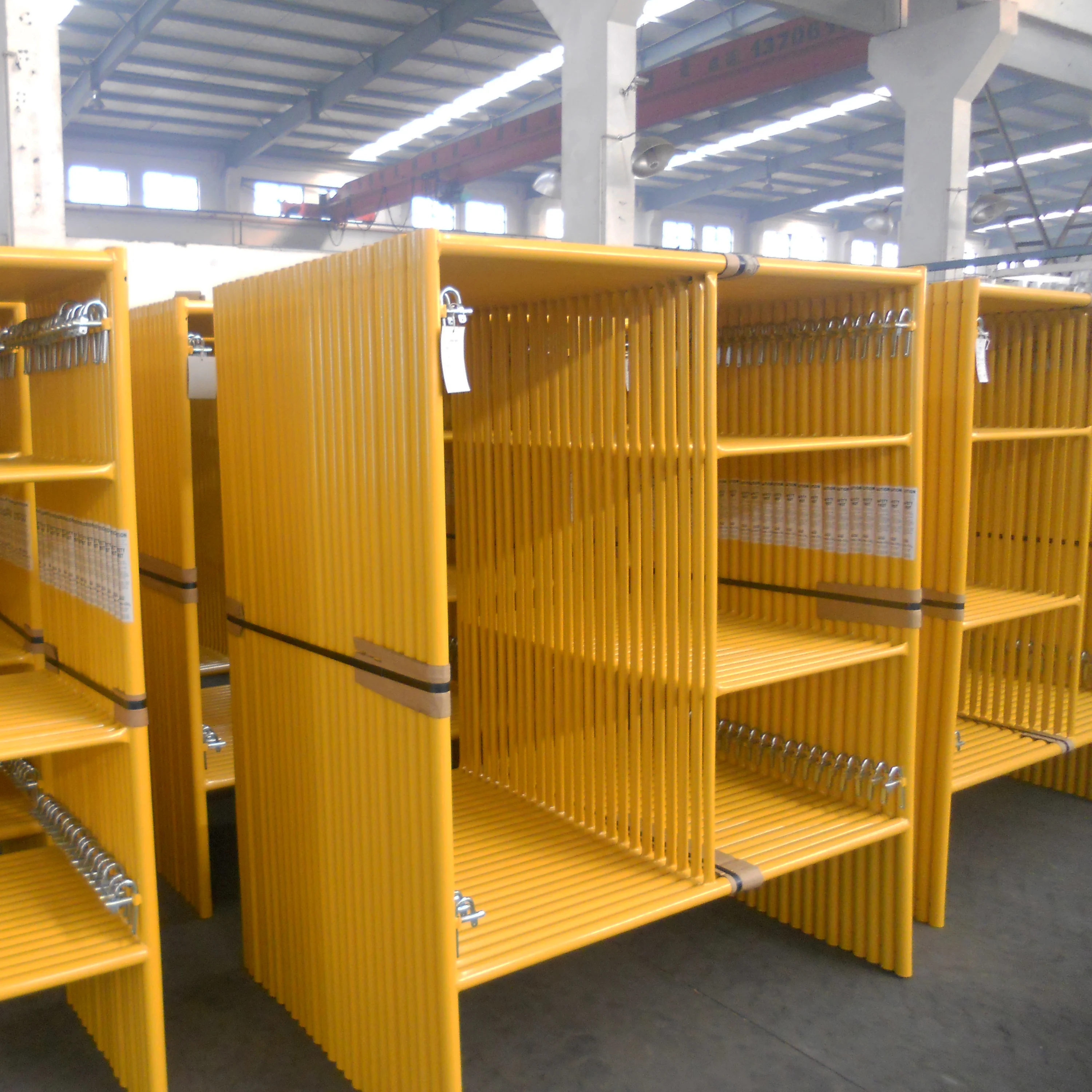 Mason Frame Construction Scaffolding Peri Yellow Metal Frame Ladders ...