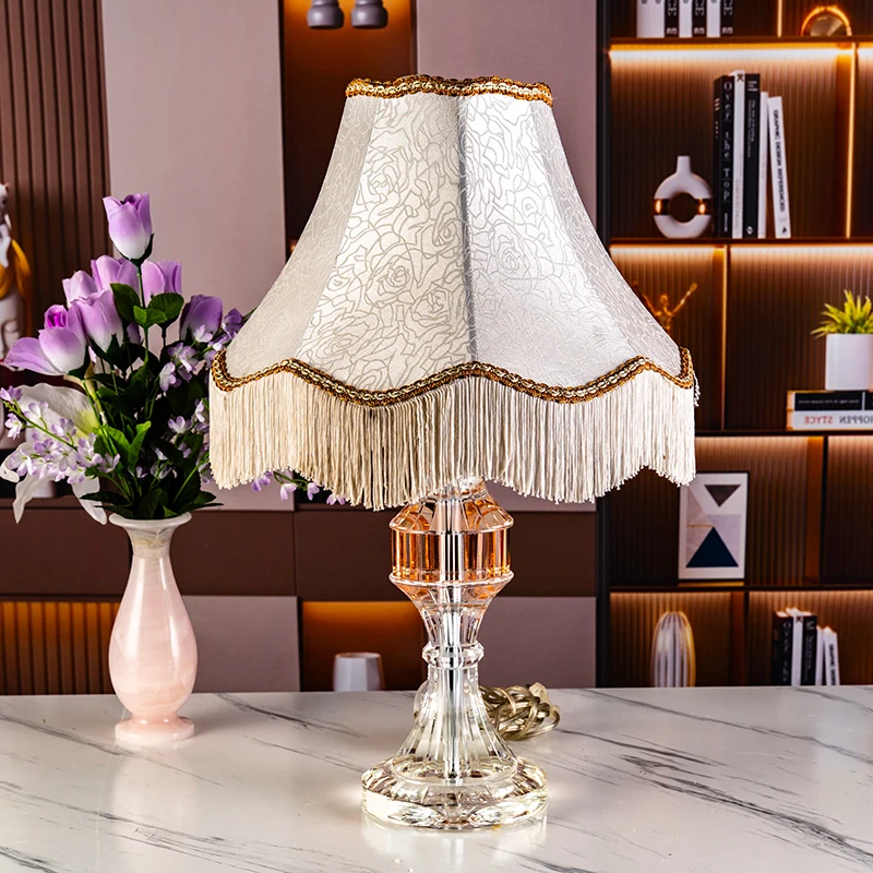Nouveau produit Lampe de bureau en verre cristal élégante et luxueuse pour décoration de restaurant et de chambre