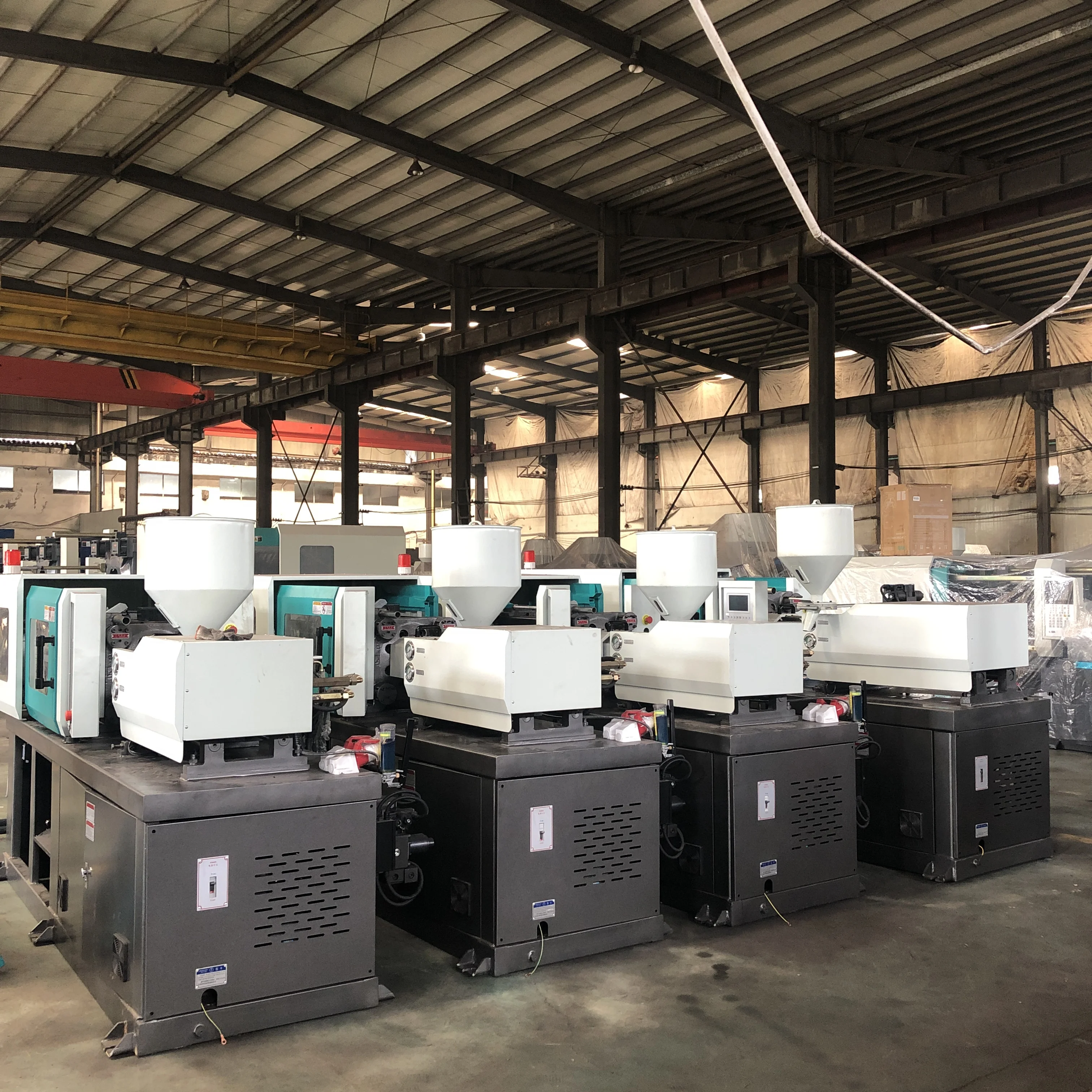 Plastic Button Manufacturing Machine 50 Ton Plastic Injection Molding Machine Polyester Button Making Machine