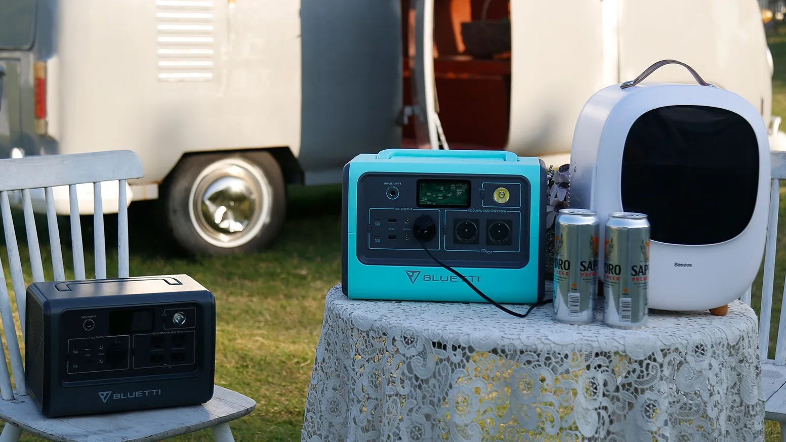 Safety Wireless Solar Charing Portable Mini Camping Lithium Power