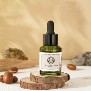 Simple and Stylish Slanted Shoulder Green 30ml Dropper Bottle with Black Dropper Can Be Customized with LOGO