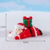 El colorido Papá Noel está acostado el día 13