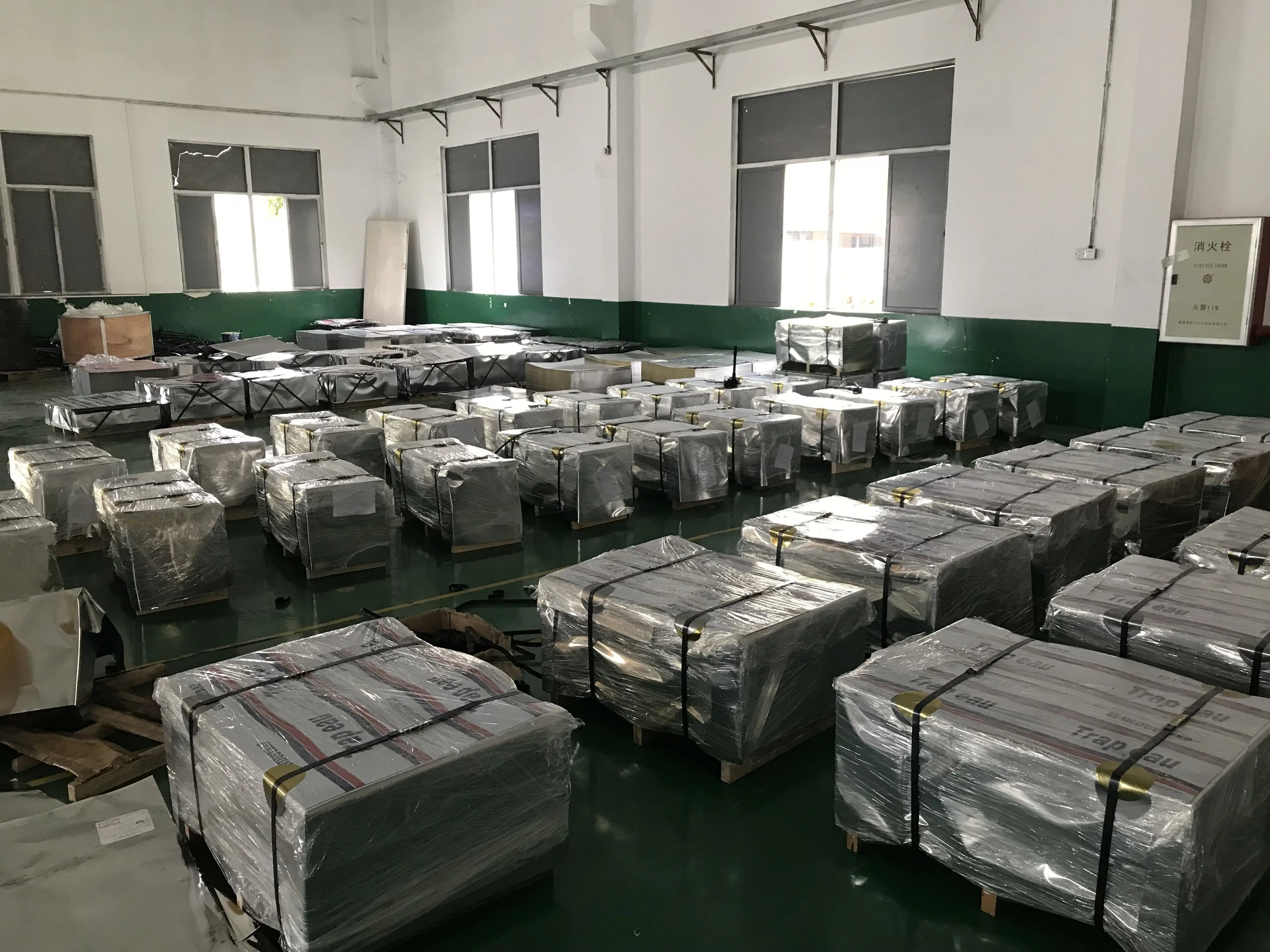 Wholesale 1.2L/2.5L/3L Food Grade Olive Oil Tin Can with 0.21-0.35mm Thickness and 5000pcs MOQ