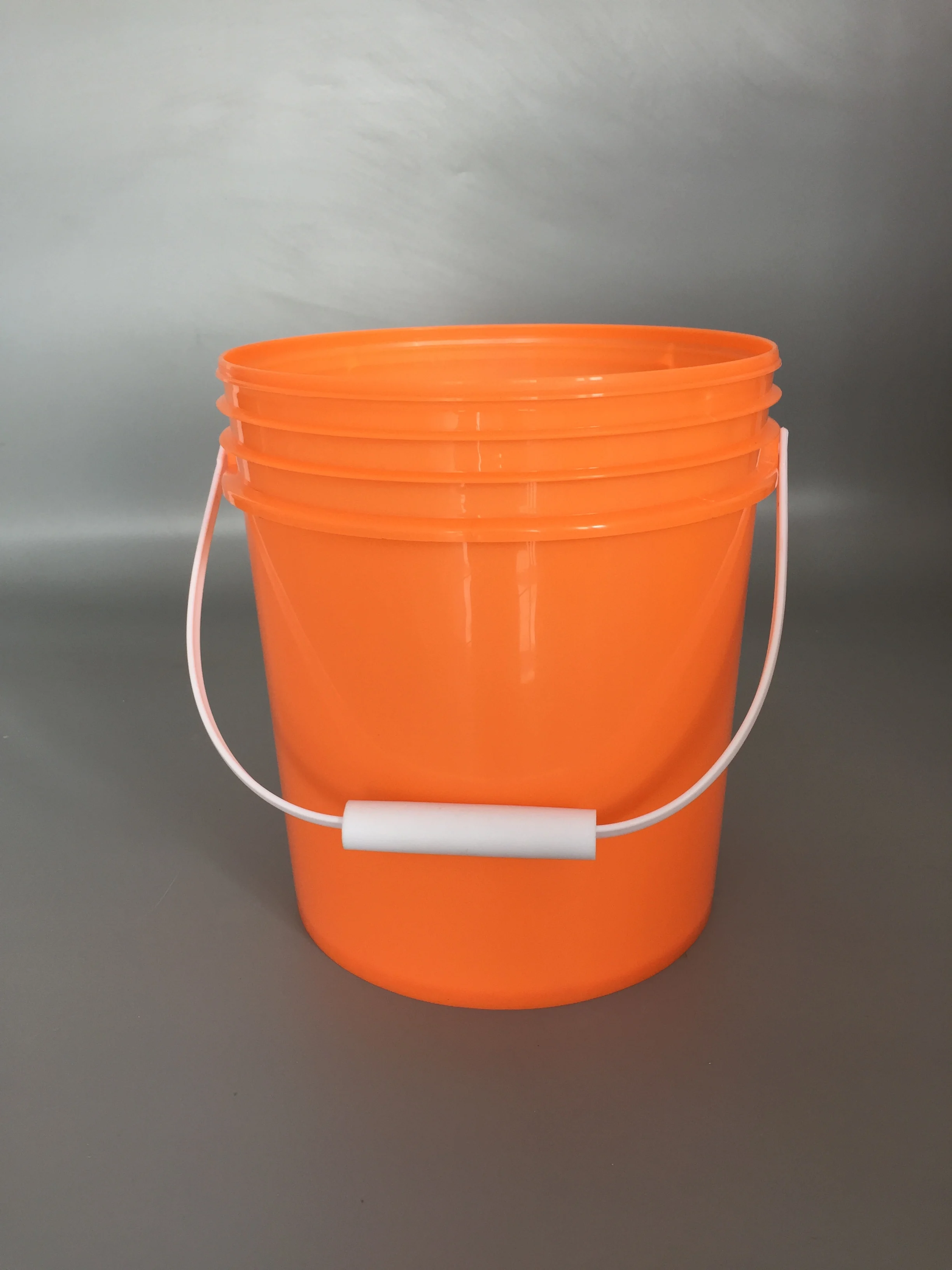 Hot Sale Customized 10 Liter Paint Pail Pail Logo Plastic Buckets For