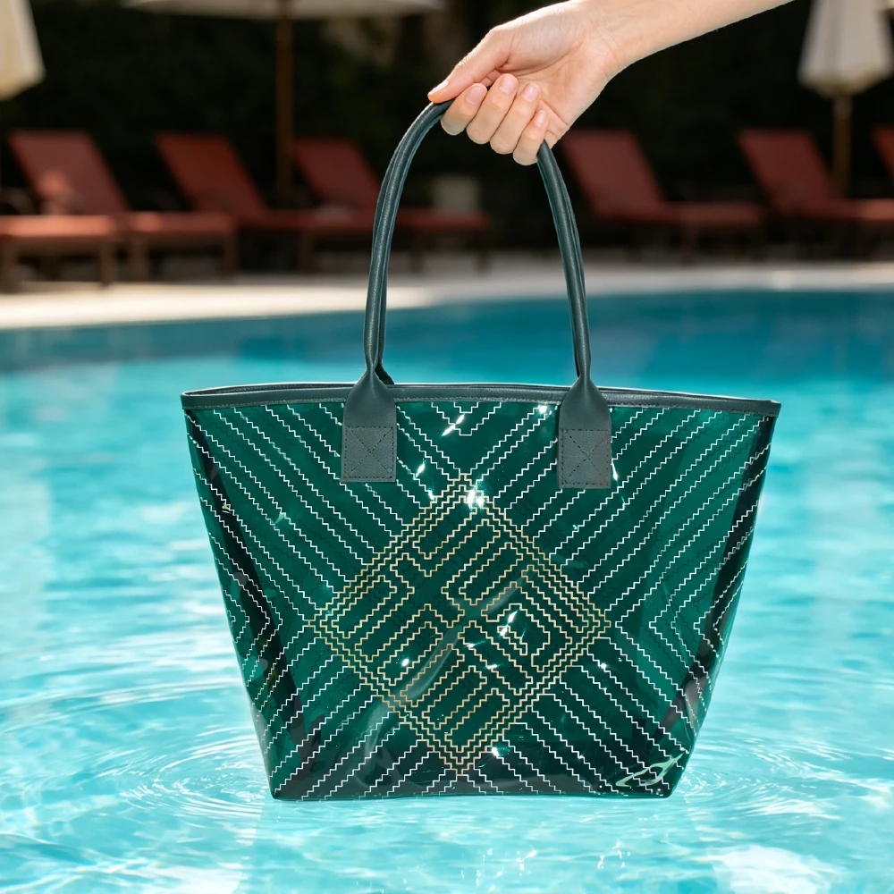 Custom Wholesale PVC Gift Bag Holographic Mirror Shopping Tote Bag Open Closure Lady Transparent Autumn/Spring Portable Beach