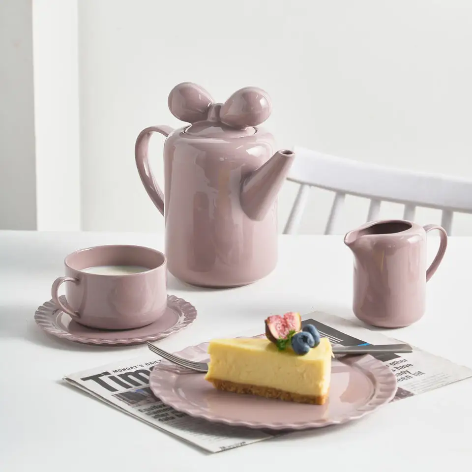 Hot Selling butterfly Design Porcelain Colored Glaze Tea Set Ceramic Cup and Saucer Teapot with Sugar and Creamer Pot Set