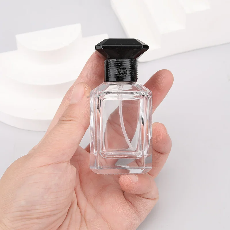 Can Print logo 30ml Personalized Perfume Empty Glass Bottle Spray Pump  Perfume Bottle with Black Carved Cap