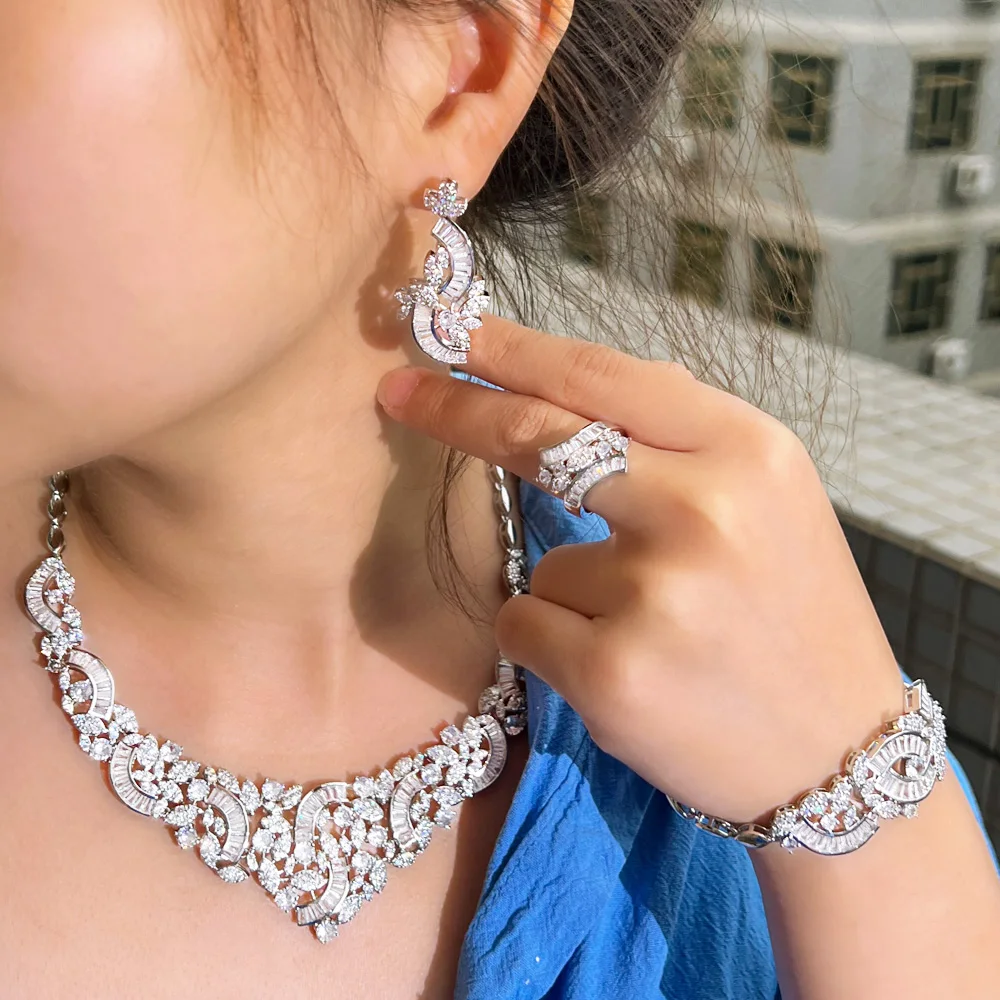 Set Gioielli In Zirconia Cubica: Collana, Orecchini, Anello E Bracciale – Perfetto Per Matrimoni E Feste