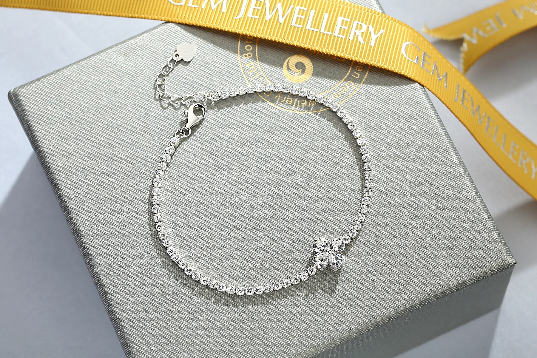 High quality 925 sterling Silver fashion custom zircon jewelry Ladies flower tennis bracelet(图4)
