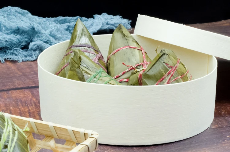 Custom Biodegradable Grazing Food Container Packaging Charcuterie Round Wooden Cheese Box Cake Bakery Veneer Brie Wooden Boxes