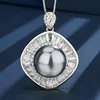 Colgante de cuentas gris platino con cadena