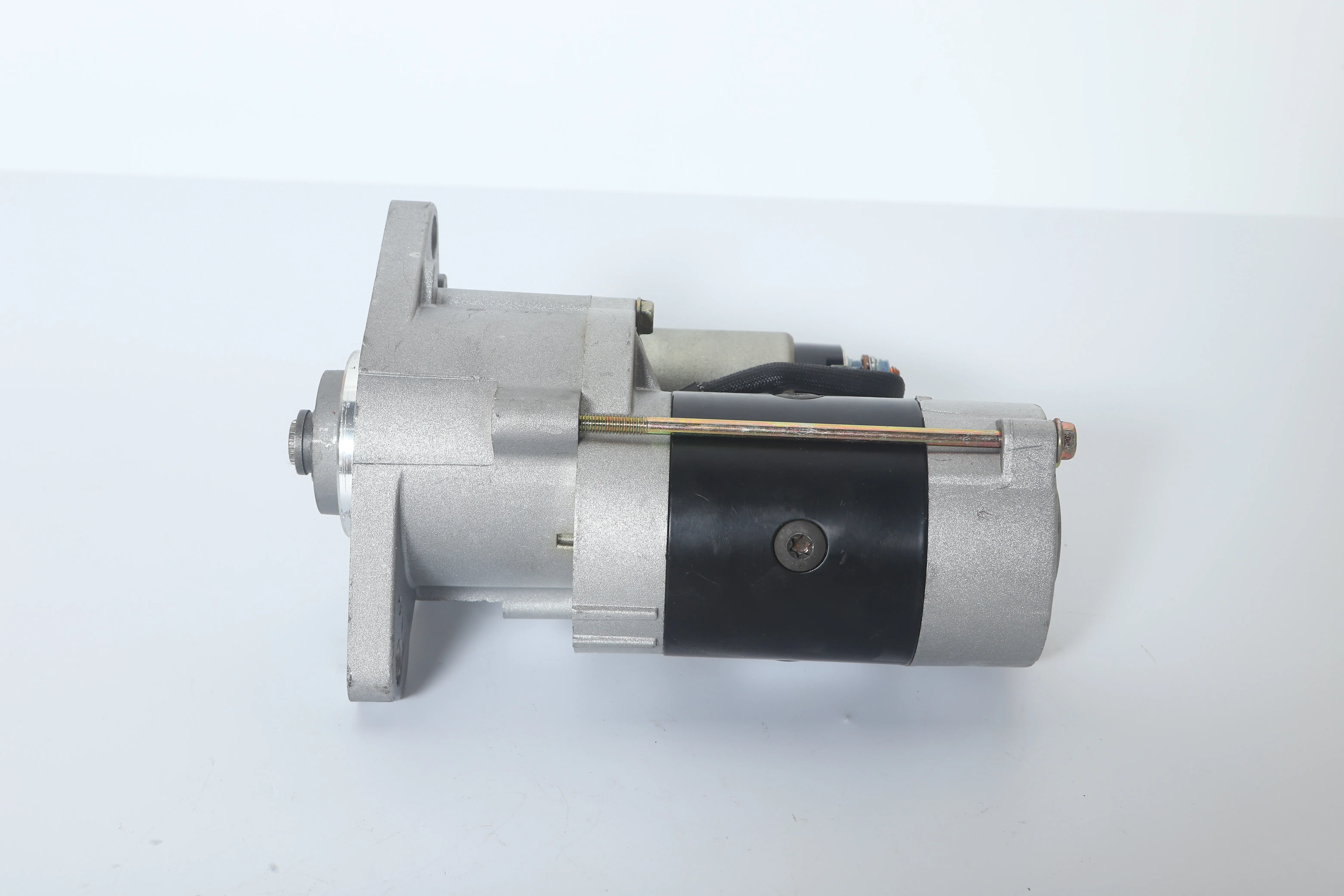 New 24V/3.2kw QDJ2401 4D30 4D31 Mitsubishi Starter Motor Assembly for Mitsubishi Vehicles