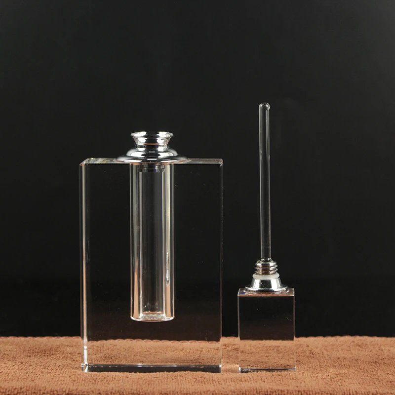 Modern Nordic Style Home Tabletop Decor Refillable Crystal Glass Perfume Bottle