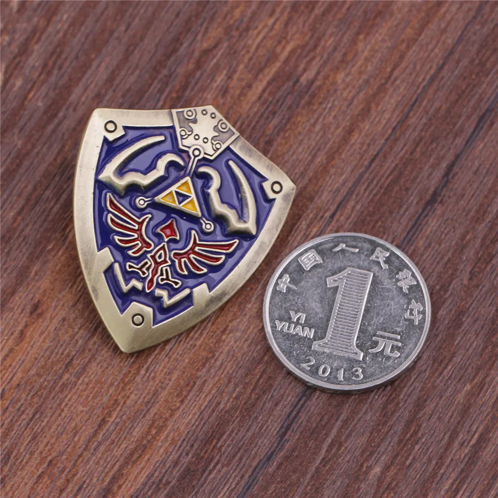 Wowei Japan Game the Legend of Zelda Hylian Shield Brooch Pins