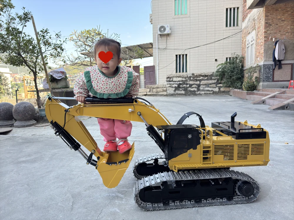 RC excavator Cat - Free Shipping - GoldlandRC.com