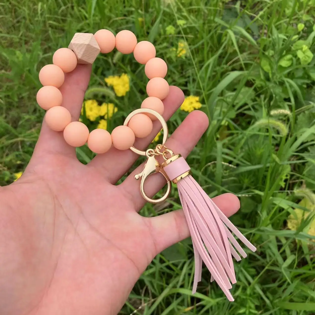 Silicone Bead Keychain Wristlet With Pu Tassel For Woman Silicone