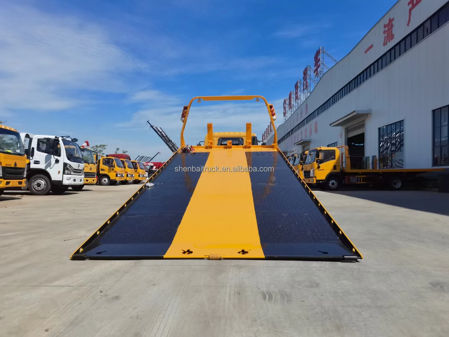 Dongfeng 4x2 Small 3Ton 5Ton Flatbed Tow Truck Road Emergency Rescue Vehicle Wrecker Tow Truck for Sale