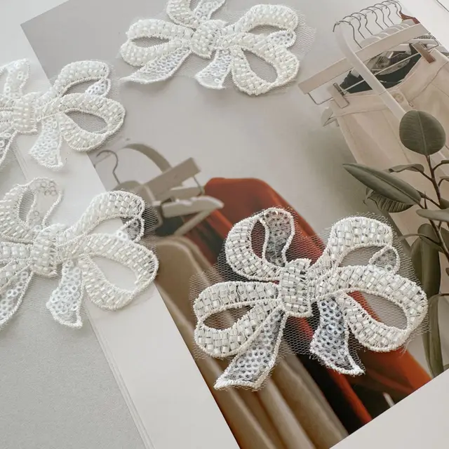 WHITE BEADED EMBROIDERED BOW BROOCH  HEADDRESS DRESS DIY BUTTERFLY FLOWER DECORATIONtion