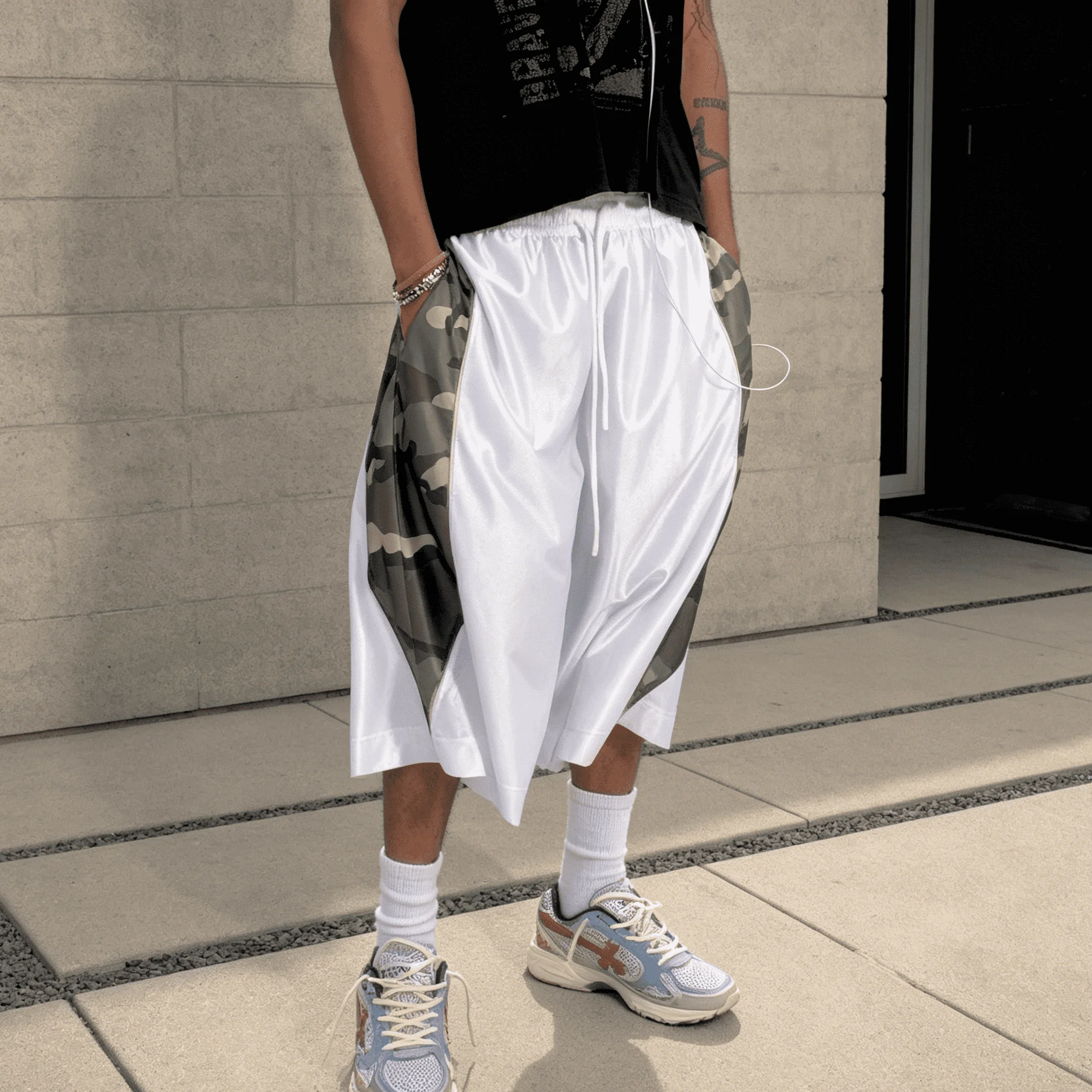 Custom Shiny Satin Color Block Capri Pants Men Elastic Drawstring Baggy Wide Leg Retro Sports Mid Calf Street Trousers gallery 5