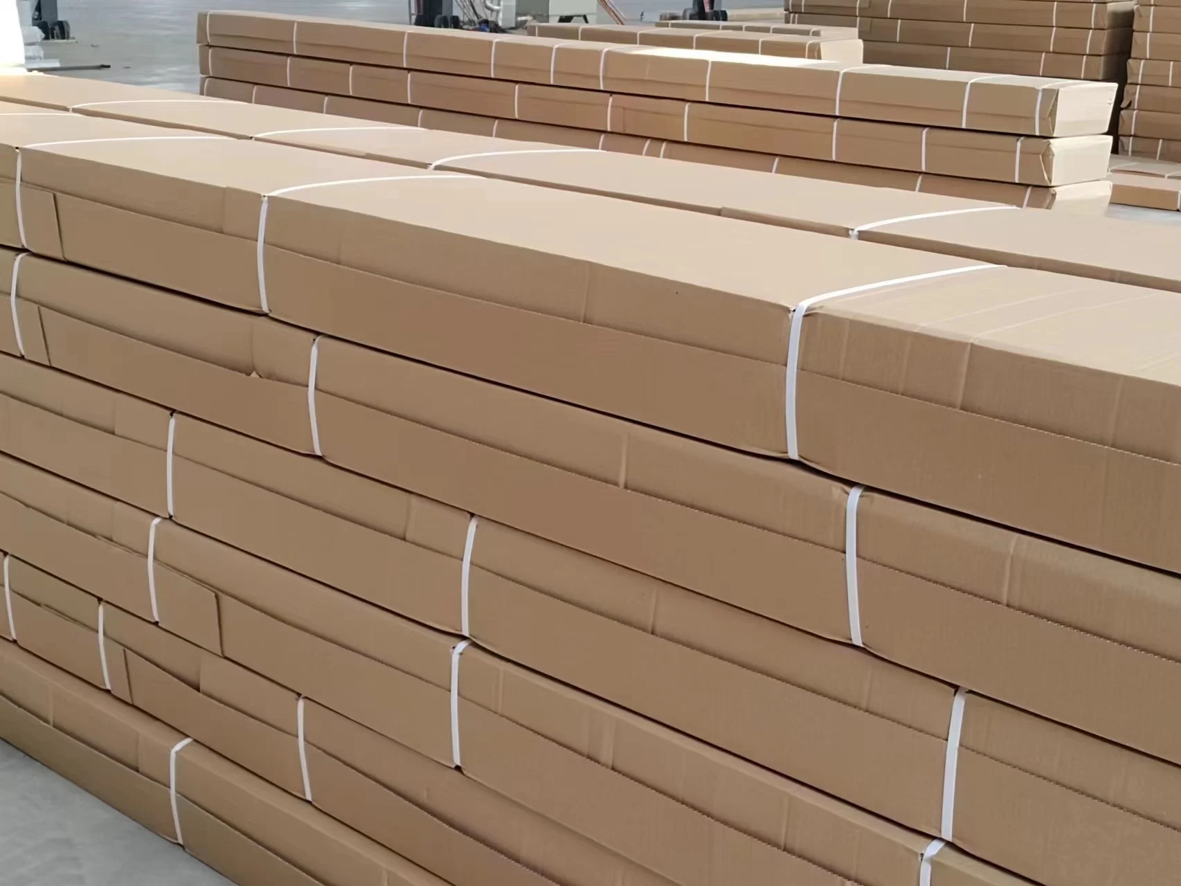 Insulation Prefab House EPS Foam Boards Metal Siding Foam Sandwich Panel supplier