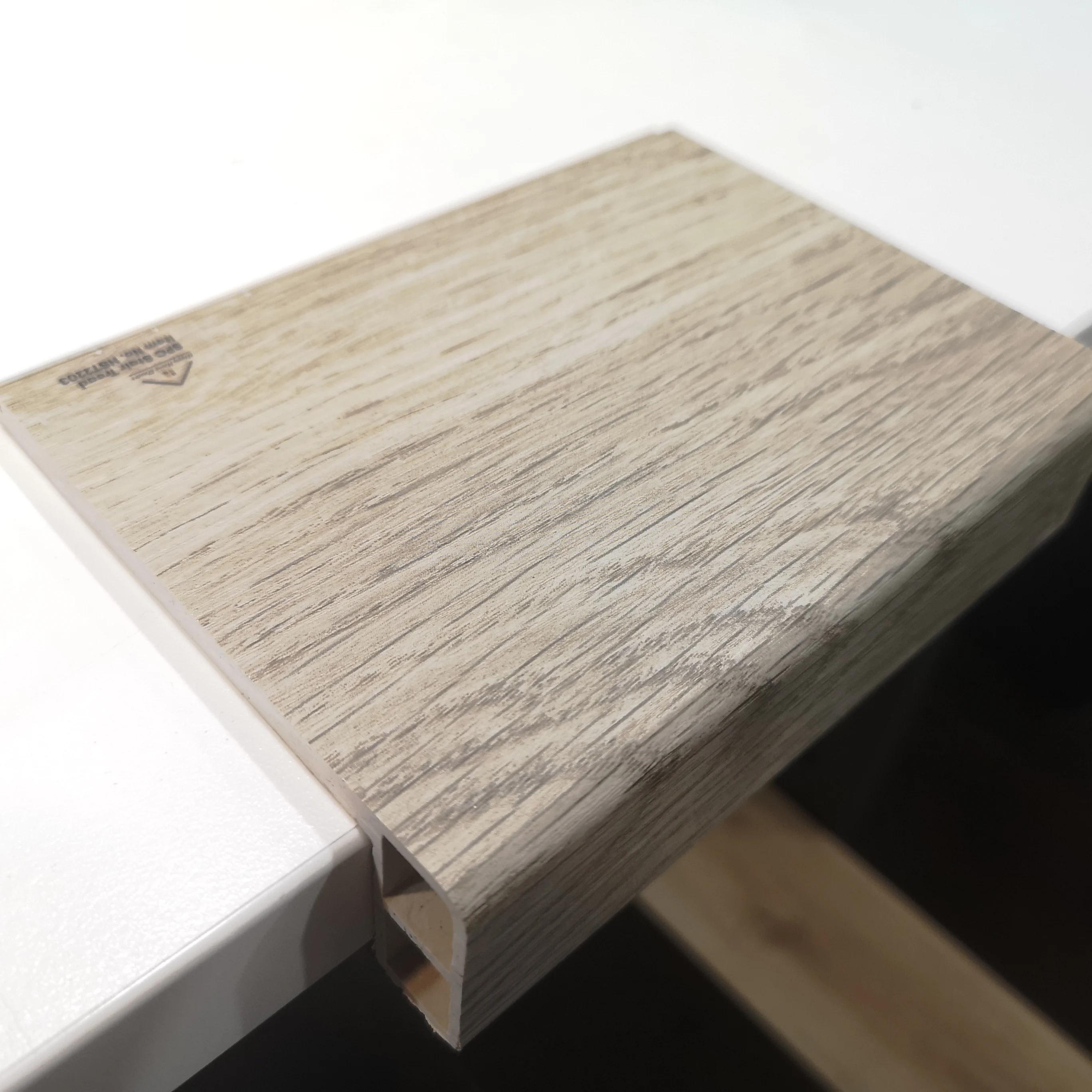 Bbl 5.5mm 1200*110*36mm Spc Wpc Stair Treads And Risers For Wooden