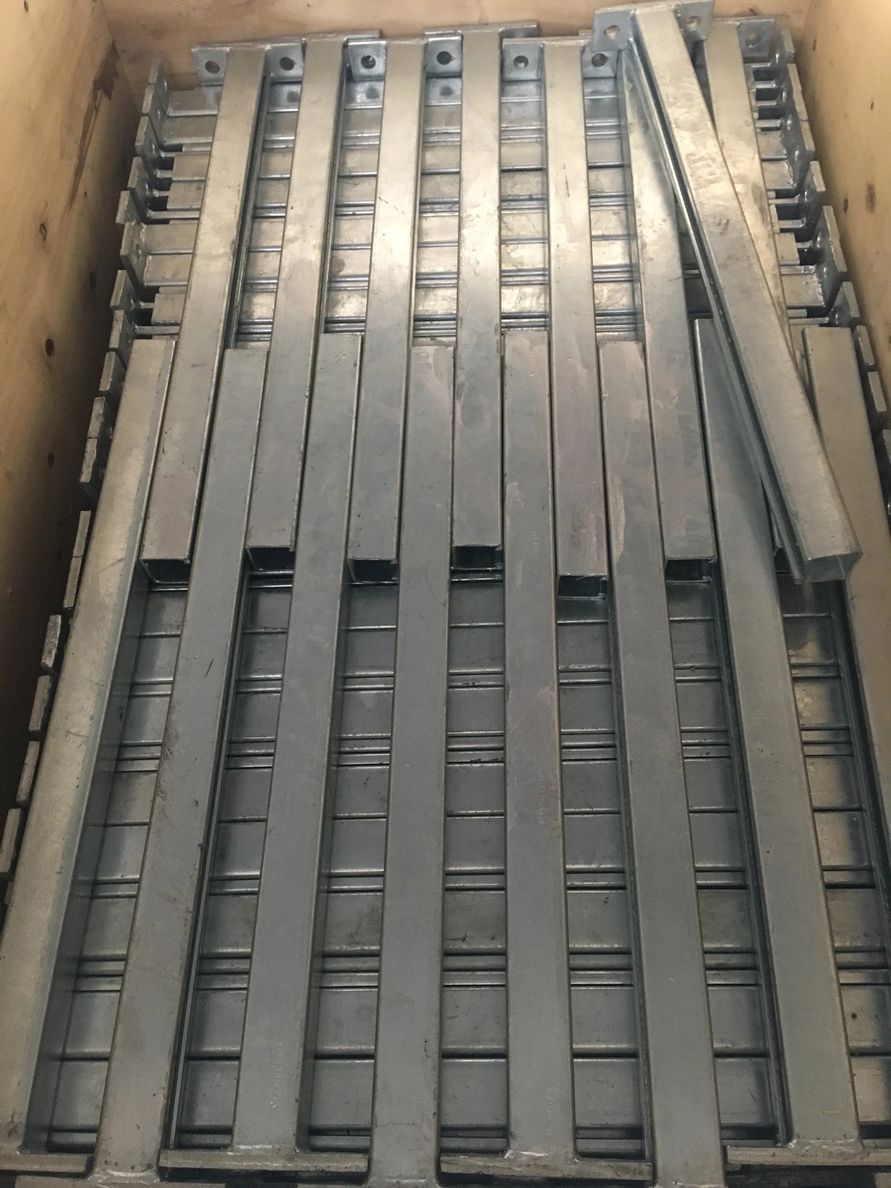 Galvanized Steel Unistrut Channel/u Channel/c Channel Tshaped Unistrut
