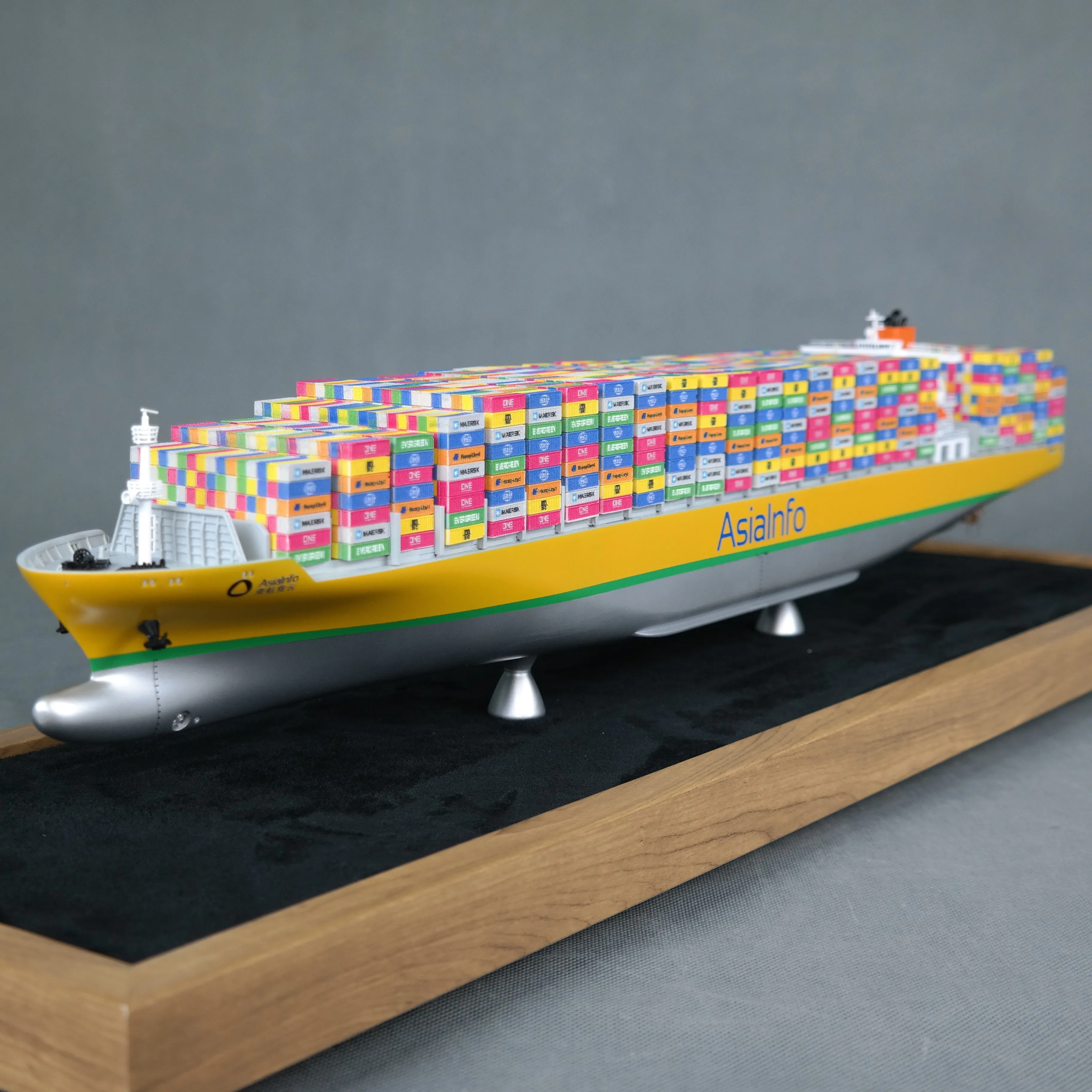 【A】O.A.S Handmade 65cm Container Ship Model Customized Factory Freight Forwarder Gift Hobby Display Case