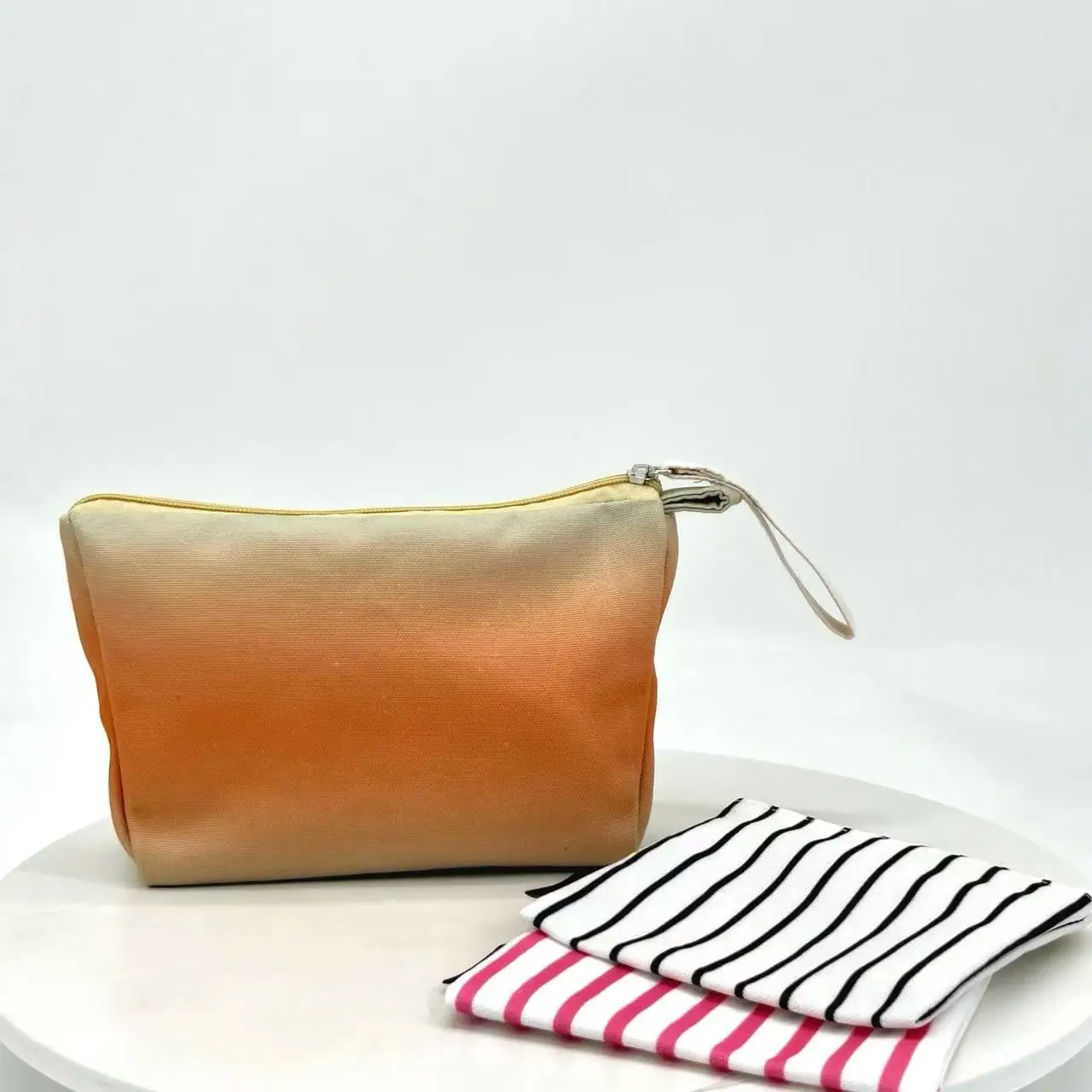 Hot Selling Ins Fashion Cheap Travel Storage Change Key Pen Recycle Eco Bag Cosmetic Bags Custom Logo Cotton Canvas Bag with Zip manufacture