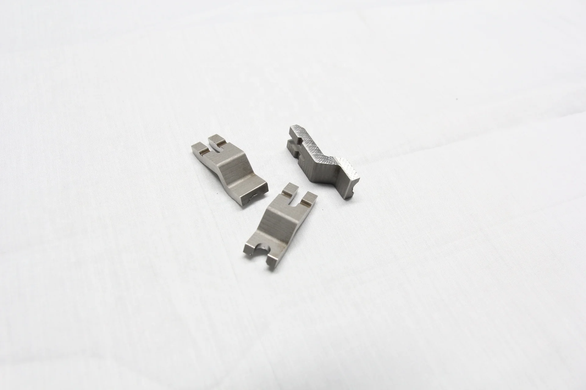 Precision Custom CNC Machining Services for Metal Aluminum Components Factory Supplier Offers Lathe Turning Milling Broaches