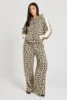 Leopardo Blanco Amarillo