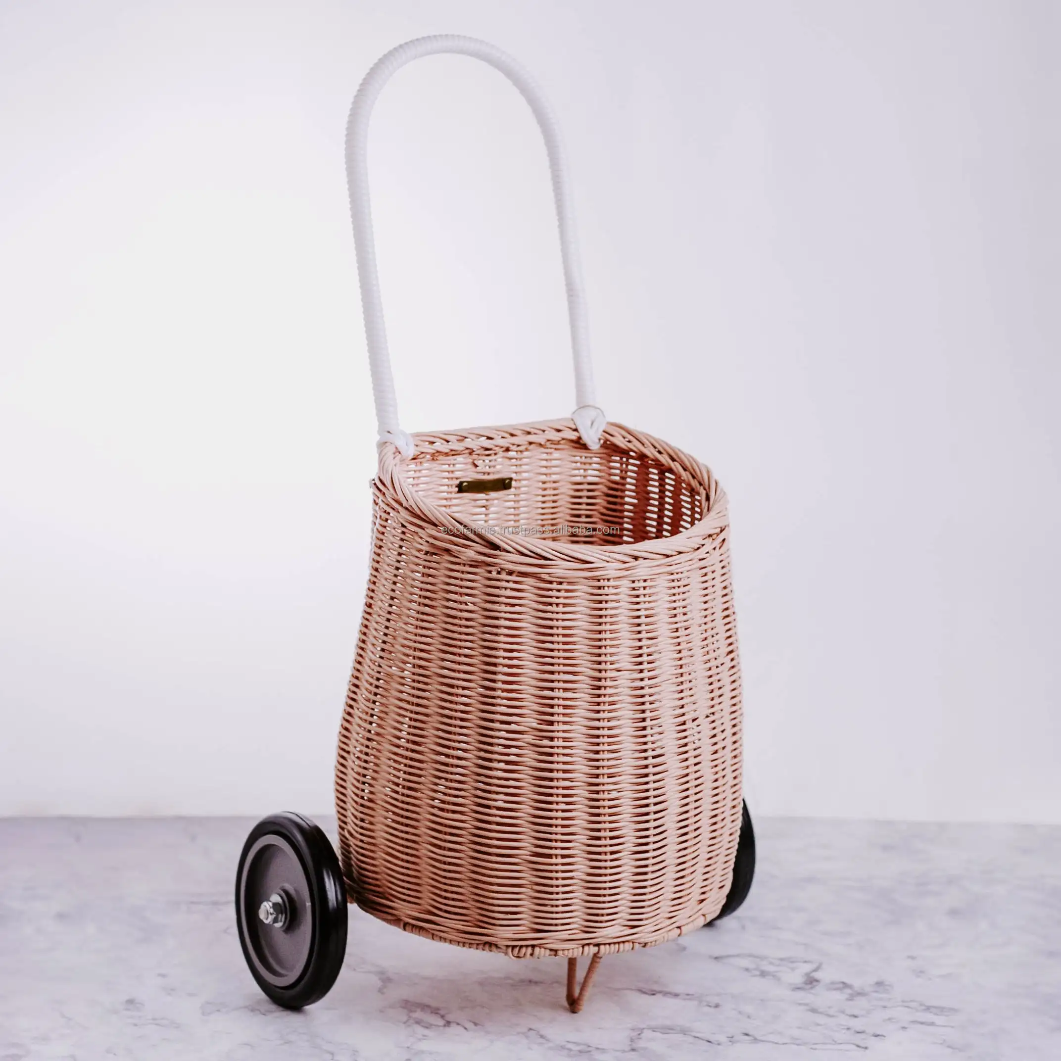 RATTAN MUSHROOM LUGGY - RED - RED/WHITE main image 1