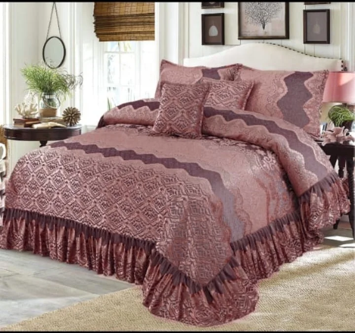 Luxury 6 Pcs Bridal Embossed Soft Velvet Frill Bedding Set With