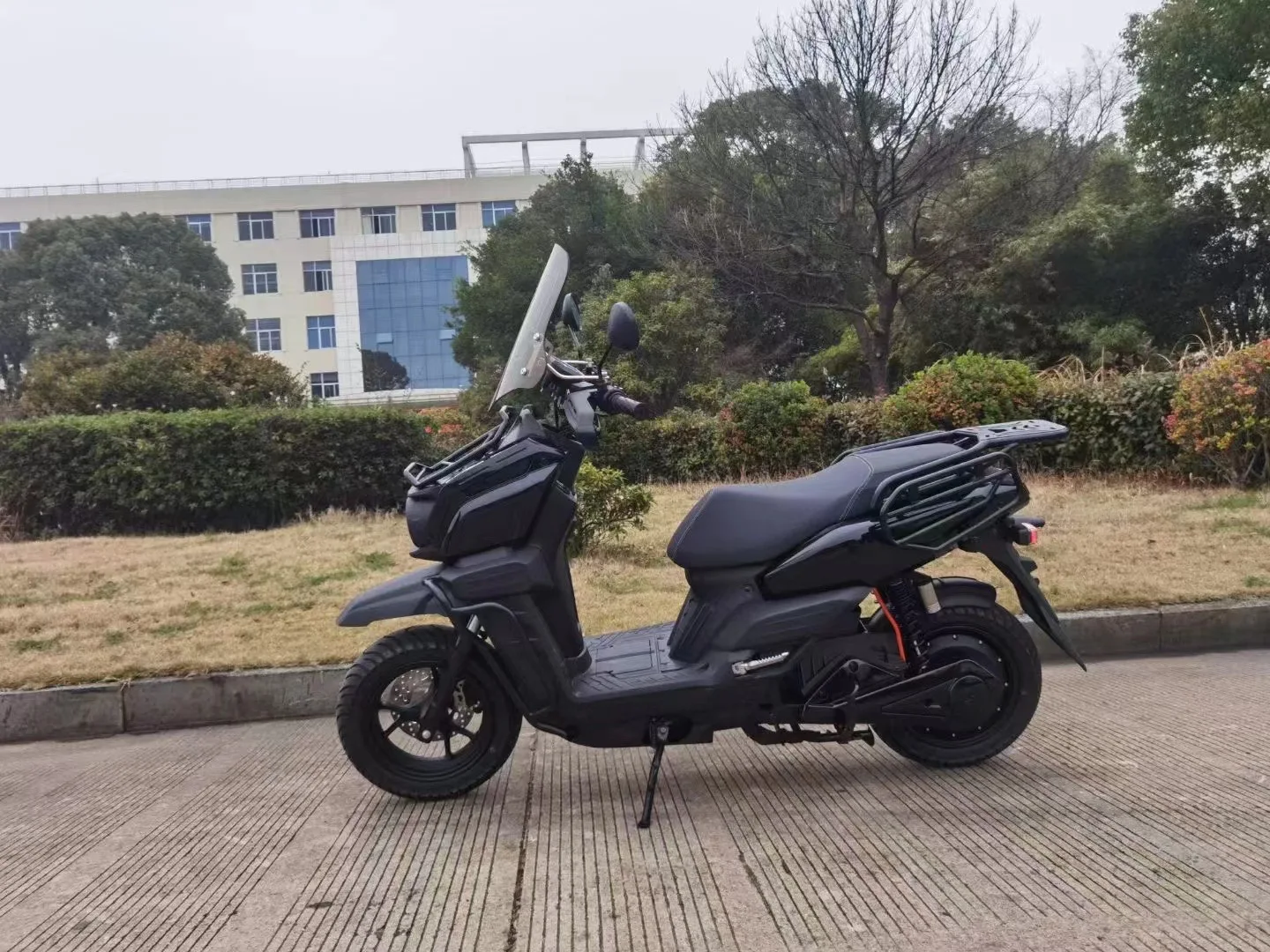 High Speed 2000w 3000w Moped Cheap New Design Lithium E Scooter Adult Electric Battery Electric Motorcycle China