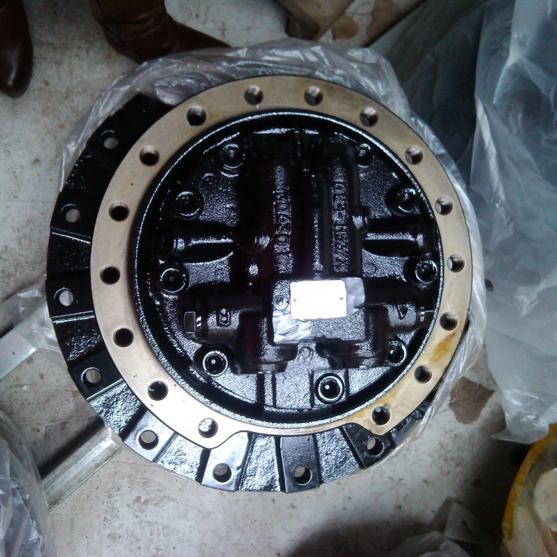 Hitachi ZX230 Travel Device Motor - Reliable Performance